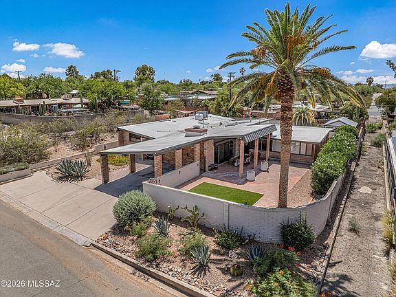 2nd image of 2711 N Kiva Pl