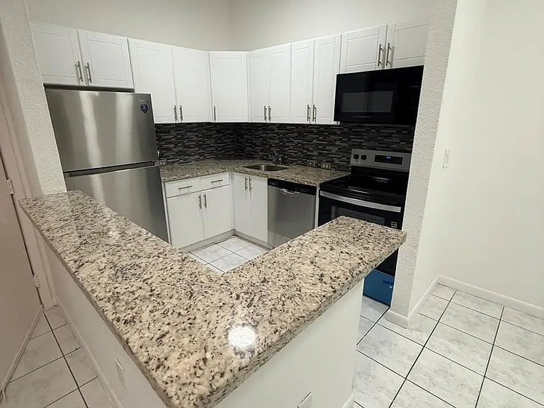 771 NE 199th St #206 — Photo 5