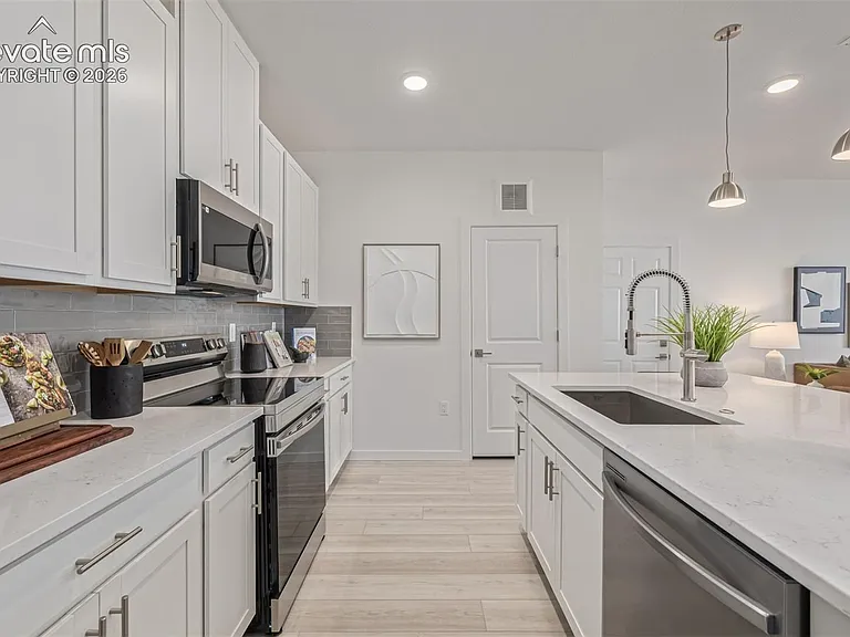 2232 Arikaree Hts #305 — Photo 10