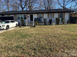 4541 Thornwood Rd, Charlotte, NC 28213