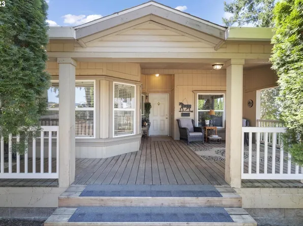 23321 SE Howlett Rd, Eagle Creek, OR 97022