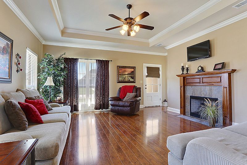 1st image of 9313 Highland Oaks Ave