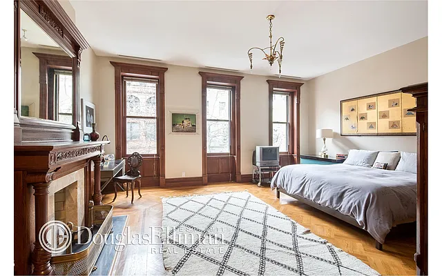 Sold by Douglas Elliman | media 13