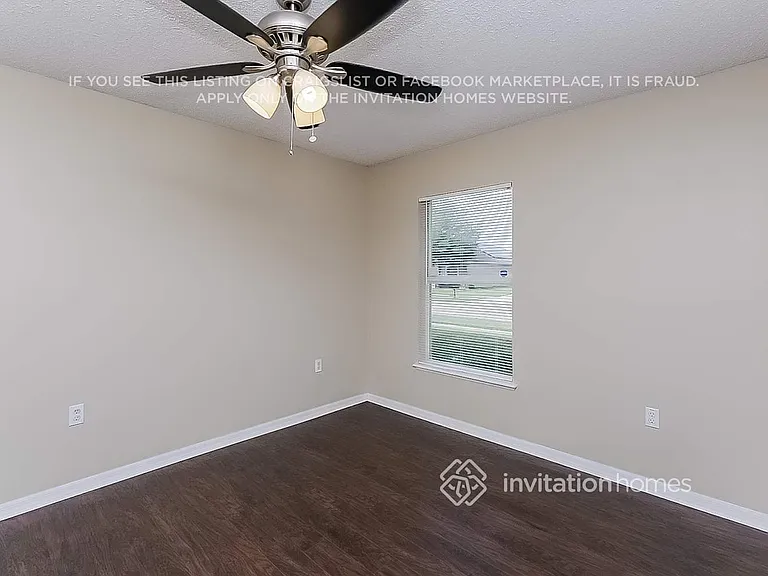 17037 Holmby Ct — Photo 21