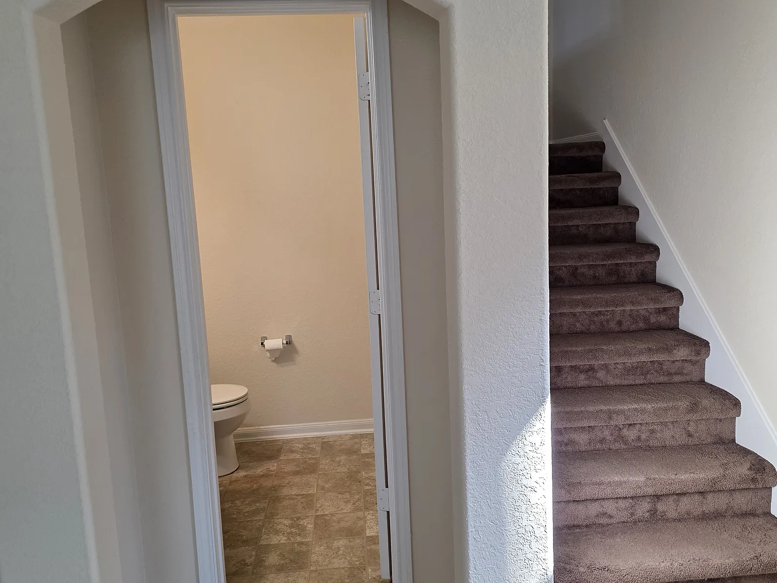 4 bed, 2.5 bath, 2751 sqft, $2,700 — Photo 4
