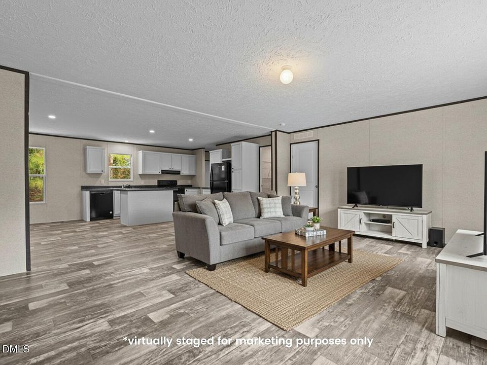 1st image of 38 Emerald Ln