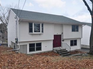 125 Seneca Ave, Pawtucket, RI 02860