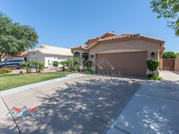 3rd image of 9825 W Runion Dr