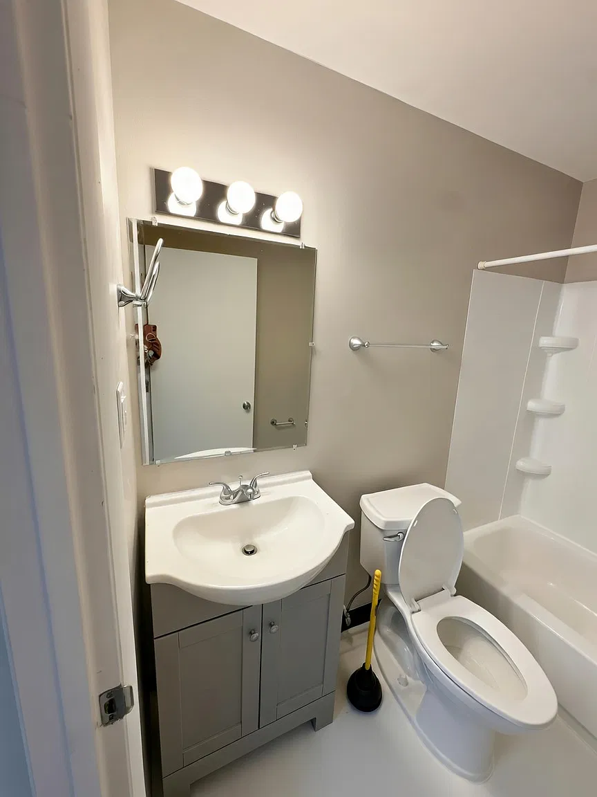 1 bed, 1.0 bath, 804 sqft, $995 — Photo 4