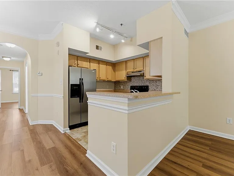 245 Amal Dr SW #2007 — Photo 9