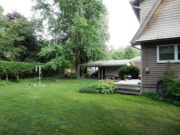 5th image of 24440 Sherman Ave
