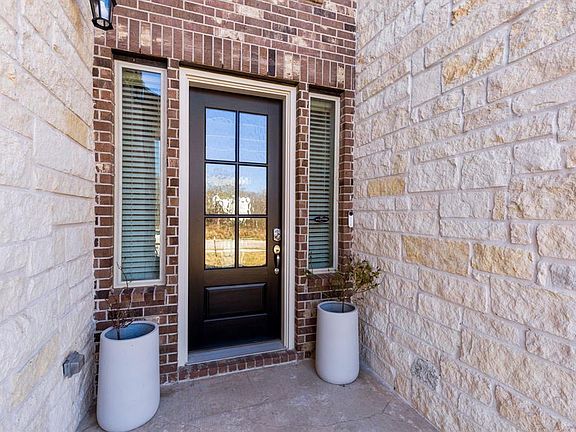 3rd image of 4067 Siderno Dr