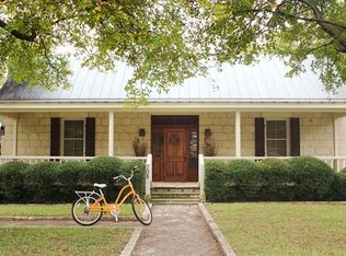 708 N Adams St, Fredericksburg, TX 78624