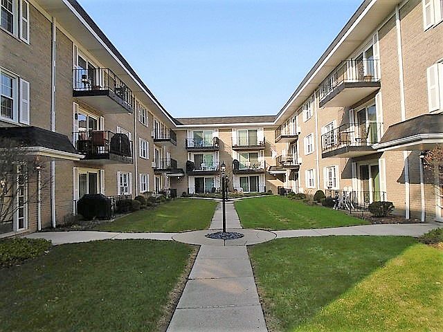 1st image of 6513 N Northwest Hwy APT 3E