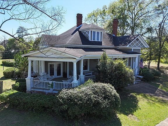 2nd image of 1065 W Harris St