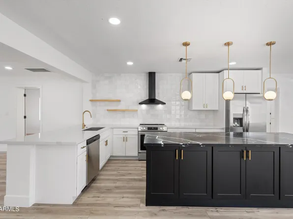 1829 W GLENROSA Avenue, Phoenix, AZ 85015