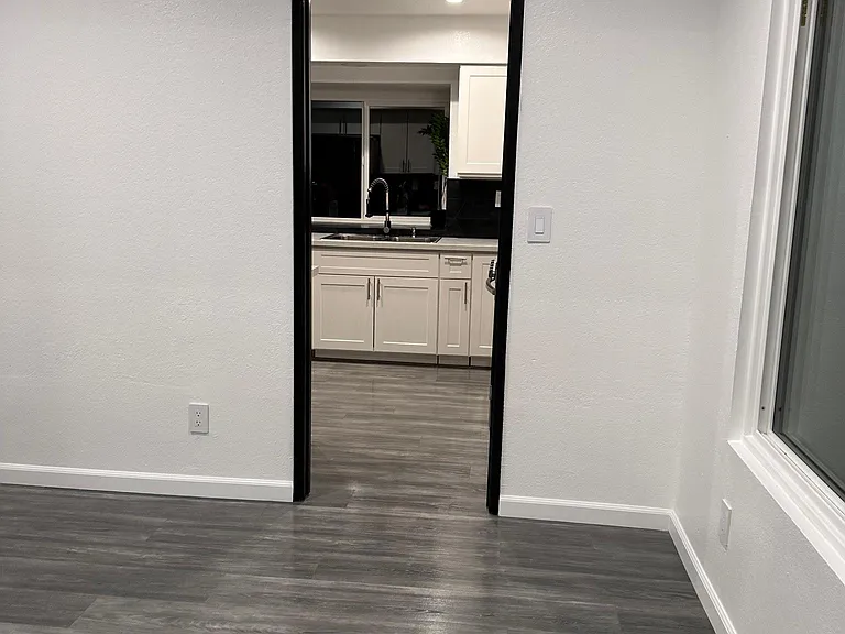 2242 Gregory Ave — Photo 13