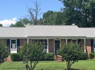 1100 Duke Of Gloucester St, Colonial Heights, VA 23834