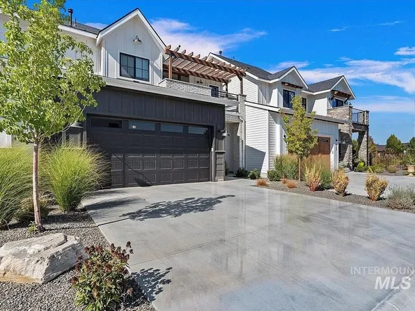 4194 W Lovegood Ln, Meridian, ID 83646