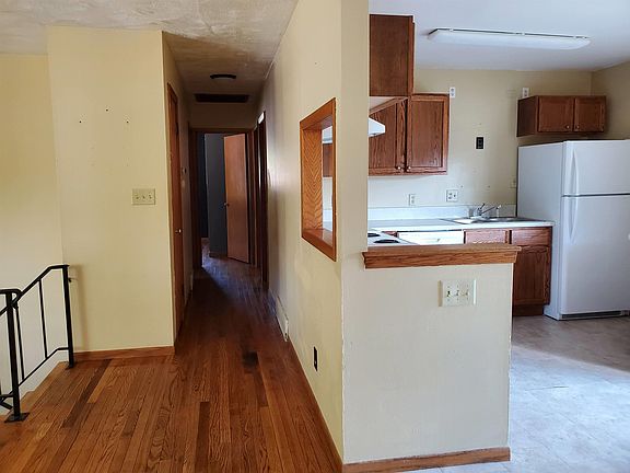 5th image of 9225 Carol Ann Dr