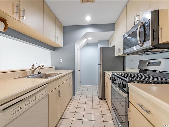 4th image of 24168A Oak Park Dr