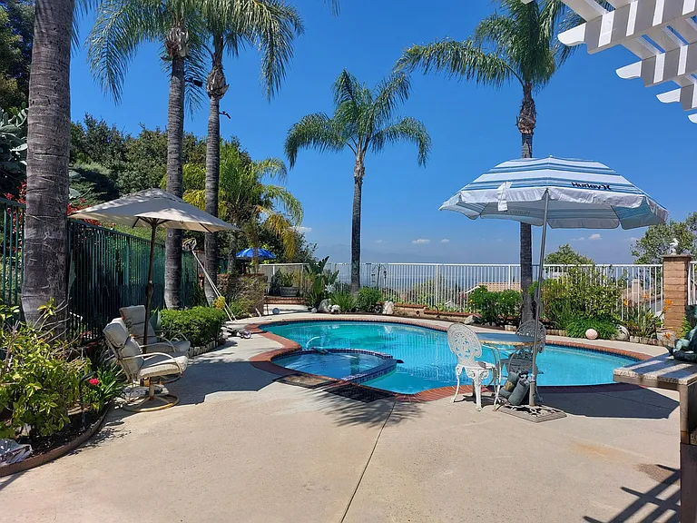 4215 San Ramon Dr — Photo 17