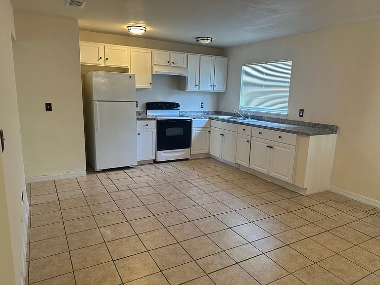 985 23rd Pl SW — Photo 5
