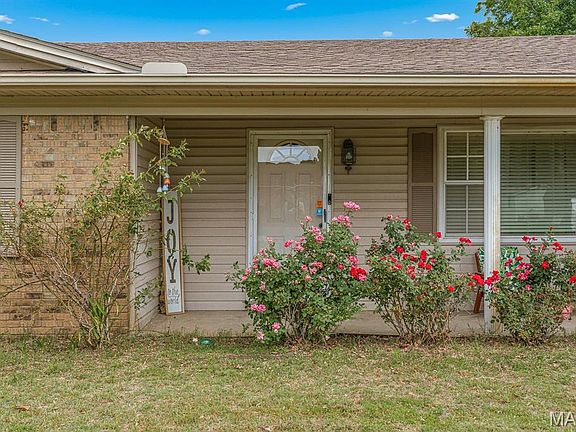 2nd image of 2404 Northaven Dr