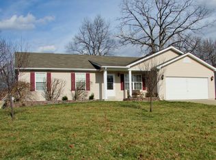 16 Pershing Cir, O'Fallon, MO 63366