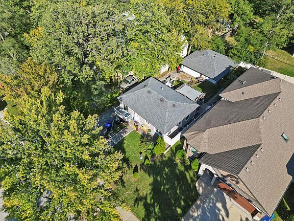 5th image of 9429 S 83rd Ave