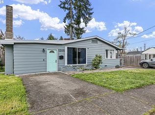 1205 S 8th St, Cottage Grove, OR 97424
