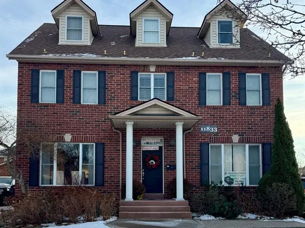 11833 Savanna St, Windsor, ON N8P 1P2