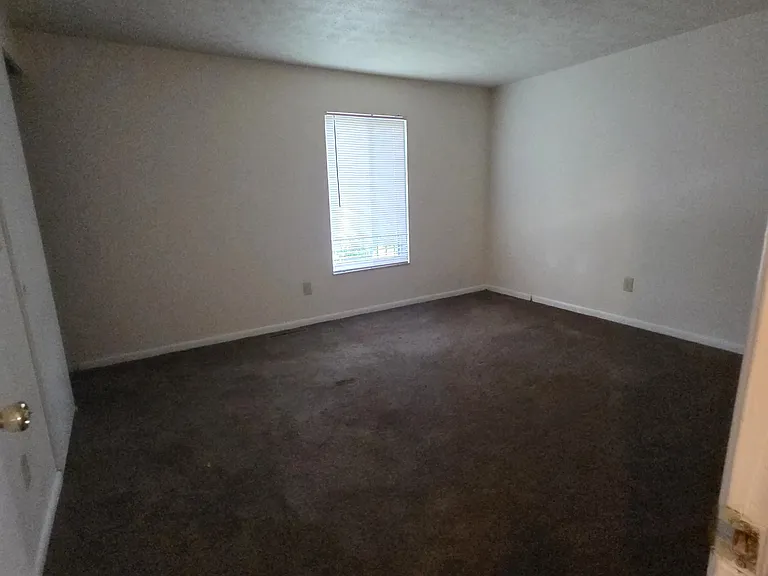 5815 Maple Canyon Ave — Photo 9