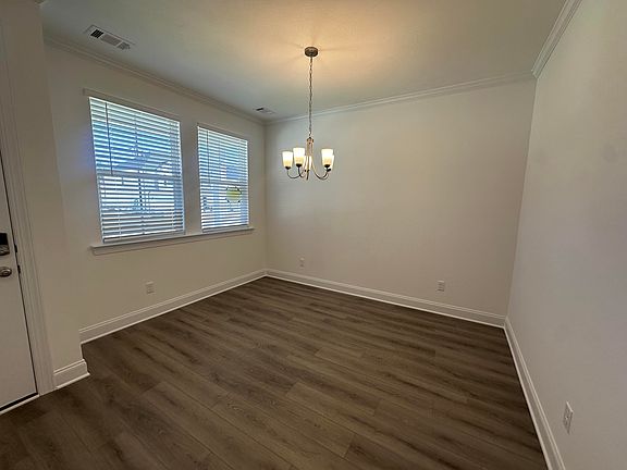 3rd image of 694 Ashburn Drive #Wd296