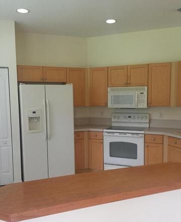 2nd image of 9676 SW Glenbrook Dr