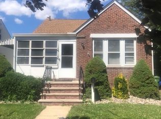 626 Miltonia St, Linden, NJ 07036