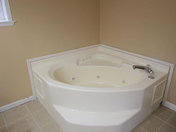 5th image of 2572 Plum Creek Rd