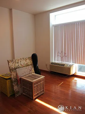 Rented by Kian Realty | media 21