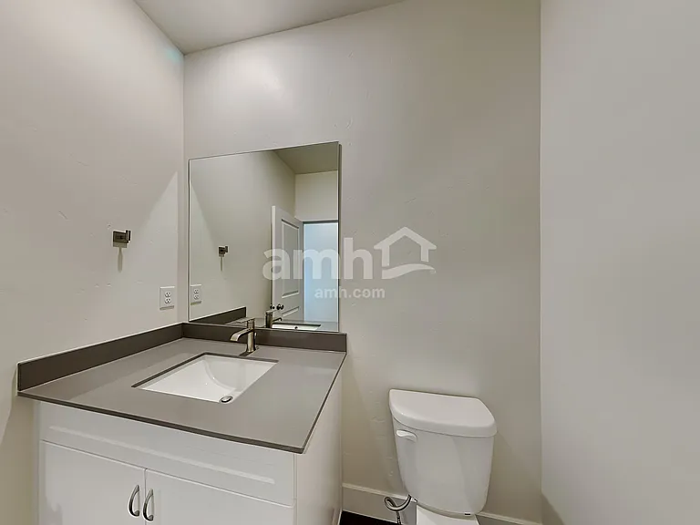 1336 N Alderleaf Ave — Photo 10