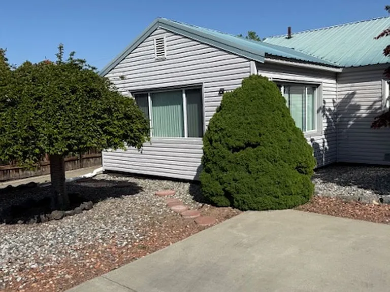 EN - 908 Bryan St — Photo 4