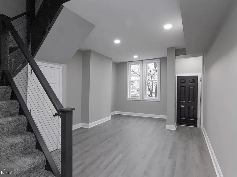 1229 Glyndon Ave — Photo 3