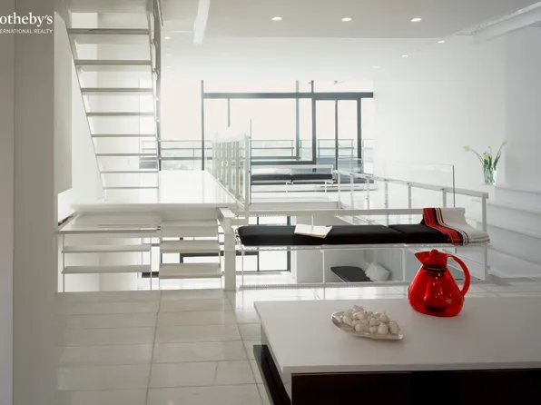 23 Beekman Place image 21 of 25