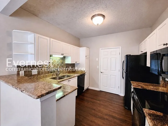 205 Spring Heights Ln SE #2 — Photo 4