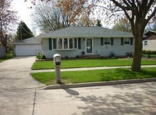 2415 S Walden Ave, Appleton, WI 54915