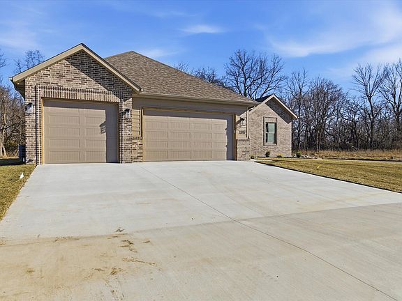 3rd image of 1370 N Collins Drive