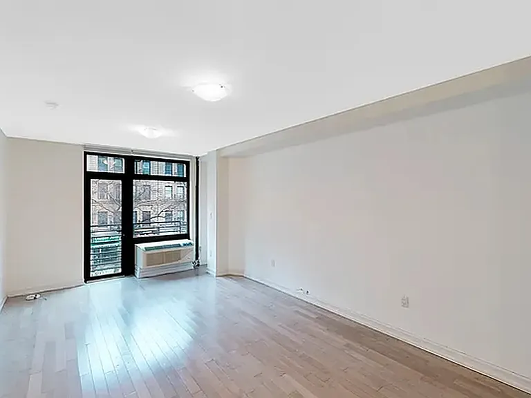 821 9th Ave #4A — Photo 5