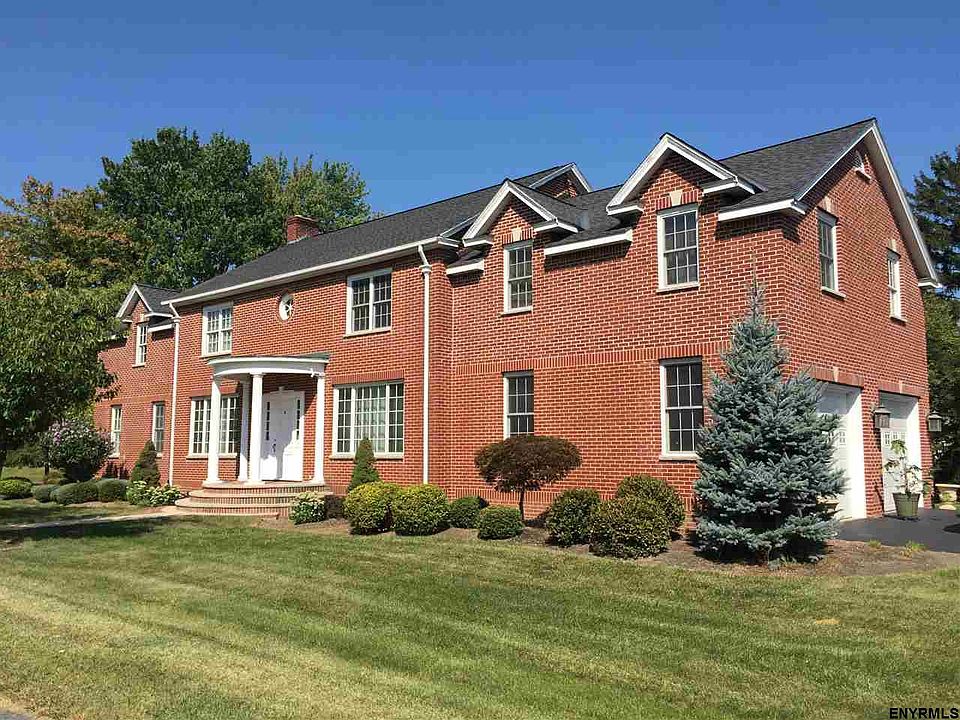 1st image of 18 Frangella Dr