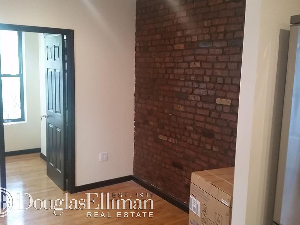 1st image of 240 E 28th St APT 15