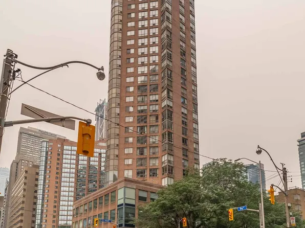44 Saint Joseph St, Toronto, ON
