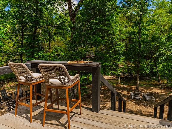 4th image of 207 Lookout Pines Trl